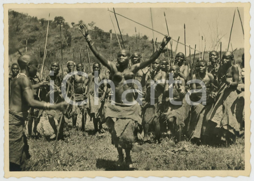Cartolina originale da collezione 1930ca RUANDA  URUNDI Danseuses Bahutu NU ETHNIQUE Carte postale FG NV 1