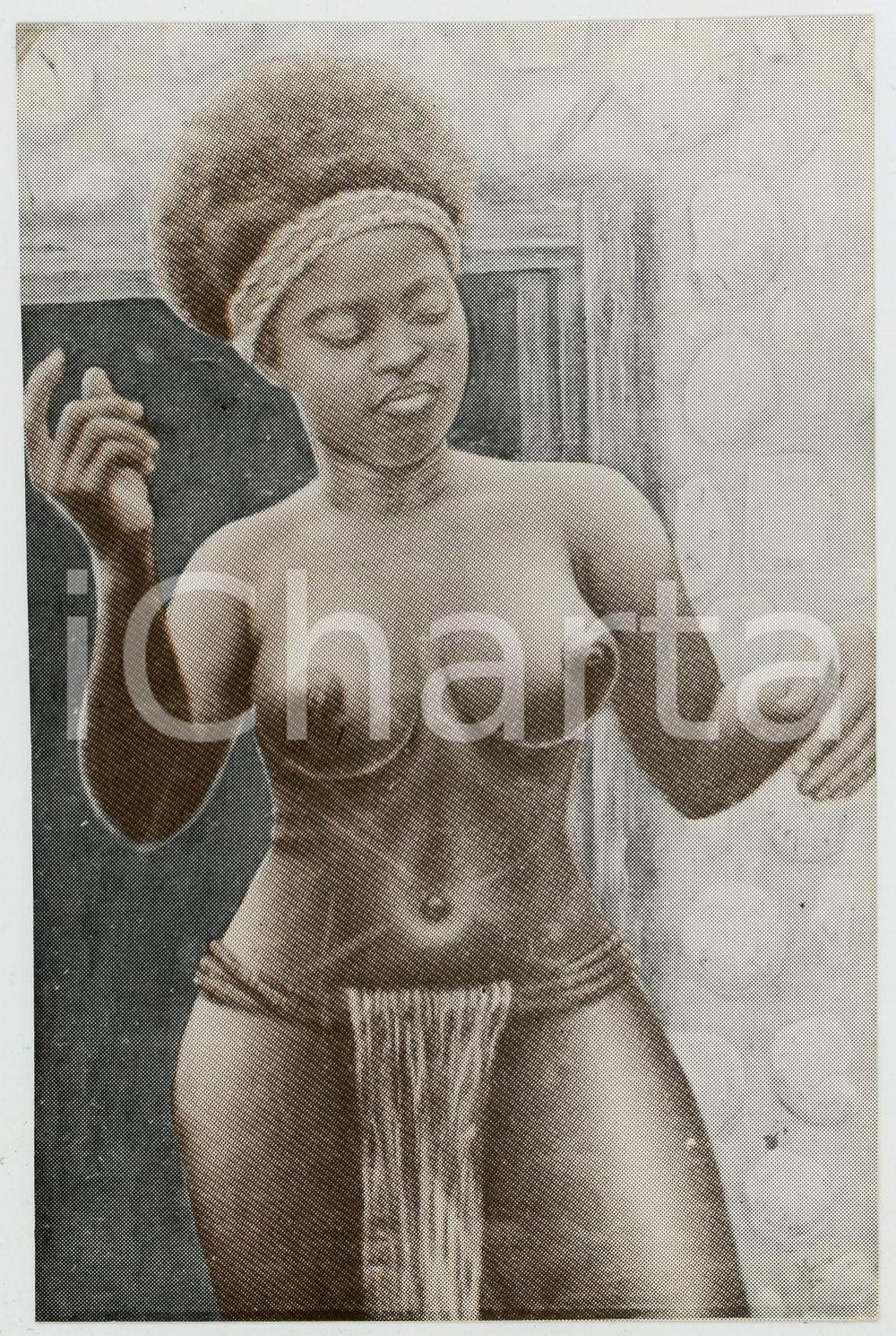 1970 ca AFRIQUE - NU ETHNIQUE Beauté du GHANA Carte postale ILLUSTRÉE FP NV  Cartolina postale d'epoca, viaggiata.EDIZIONE: Guy-Fitz &amp; Associates, GhanaCONDIZIONI: POOR (bordi rifilati a mano)FORMATO: FP    originale e autentica 1