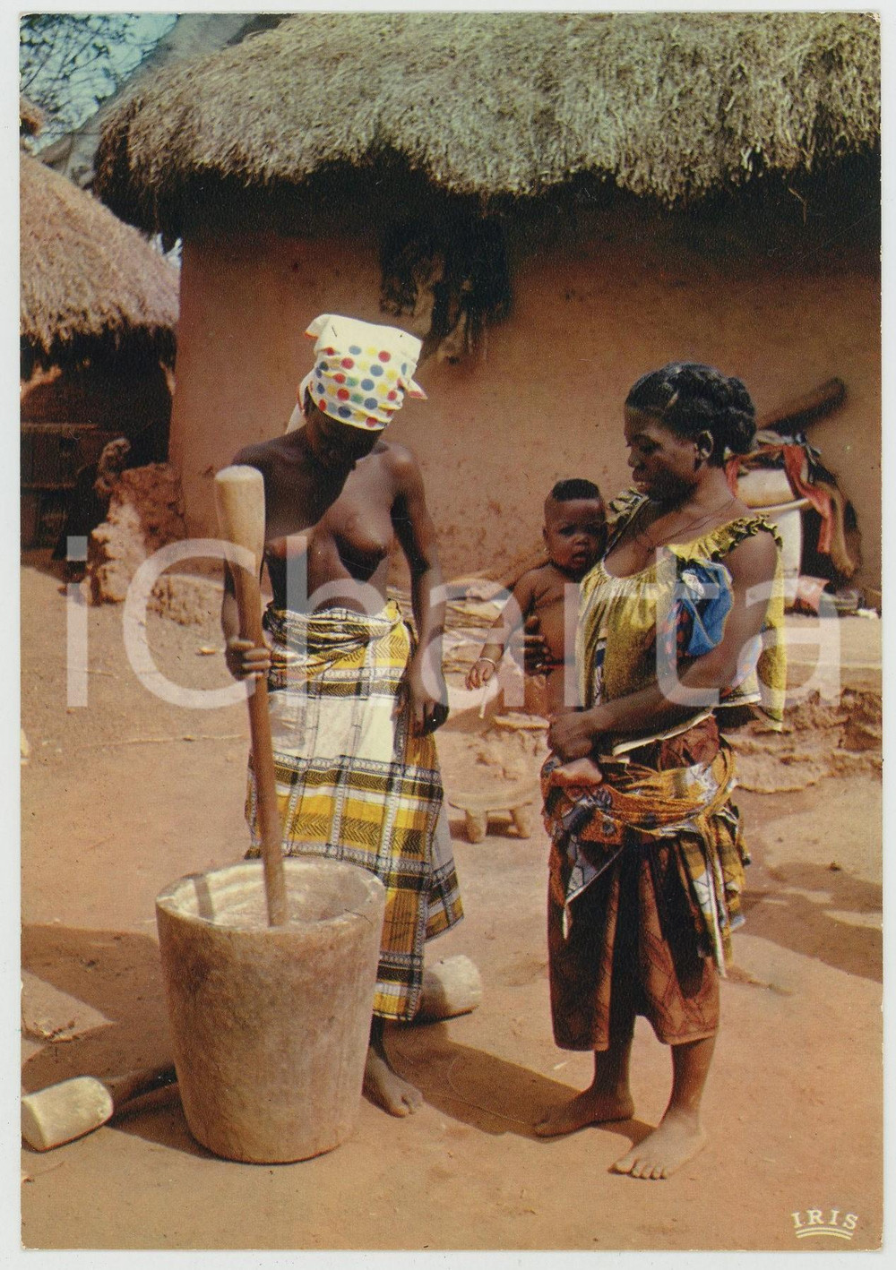 1970ca L'AFRIQUE EN COULEURS Pileuses de mil NU ETHNIQUE Carte postale FG NV  Cartolina postale d'epoca, non viaggiata.EDITORE: Iris, ParisCONDIZIONI: GFORMATO: FG    originale e autentica 1