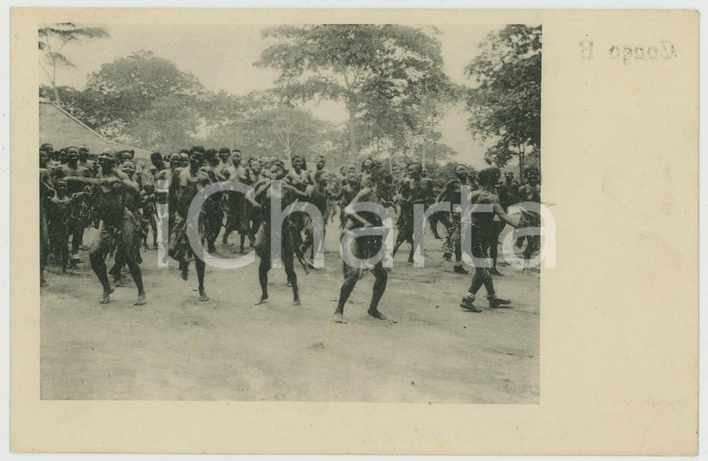1950 ca CONGO BELGE Danseurs dans un village *Vintage Postcard ETHNIC TYPES n°7  Cartolina postale d'epoca, non viaggiata.CONDIZIONI: GFORMATO: FP    originale e autentica 1