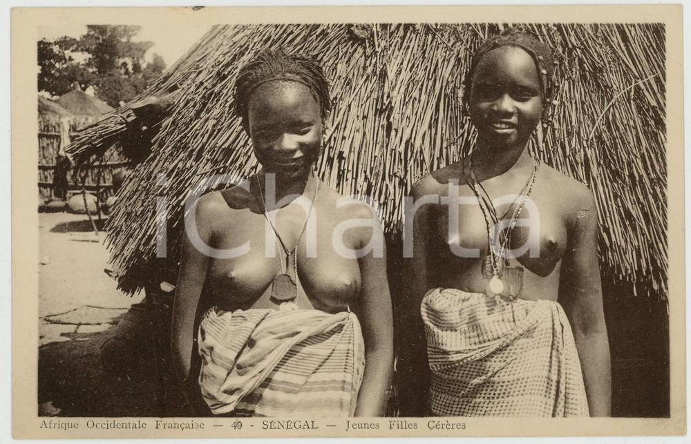 1930 ca AOF - SENEGAL Jeunes filles Cérères NU ETHNIQUE Carte postale FP NV  Cartolina postale d'epoca, non viaggiata.CONDIZIONI: FAIRFORMATO: FP    originale e autentica 1