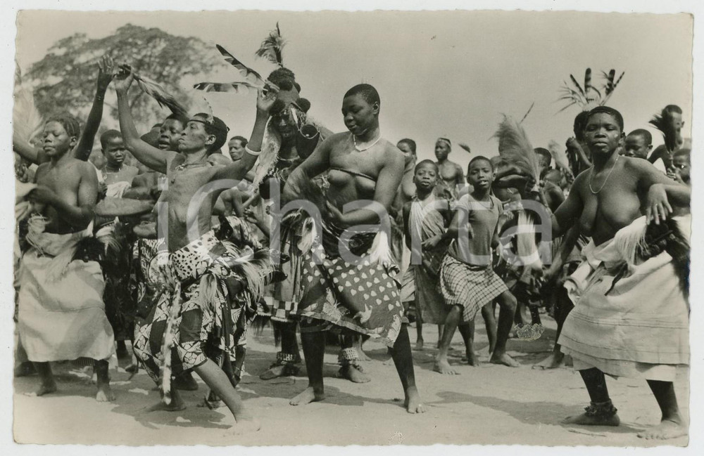 1958 EXPO BRUXELLES - CONGO - Femmes BAKETE dansant *Photo postcard EHTNIC NUDE Fotografia seriale d'epoca, in formato cartolina postale, non viaggiata.CONDIZIONI: GFORMATO: 9x14 cmFOTOGRAFO : Photo-Home - L&eacute;opoldville    originale e autentica 1