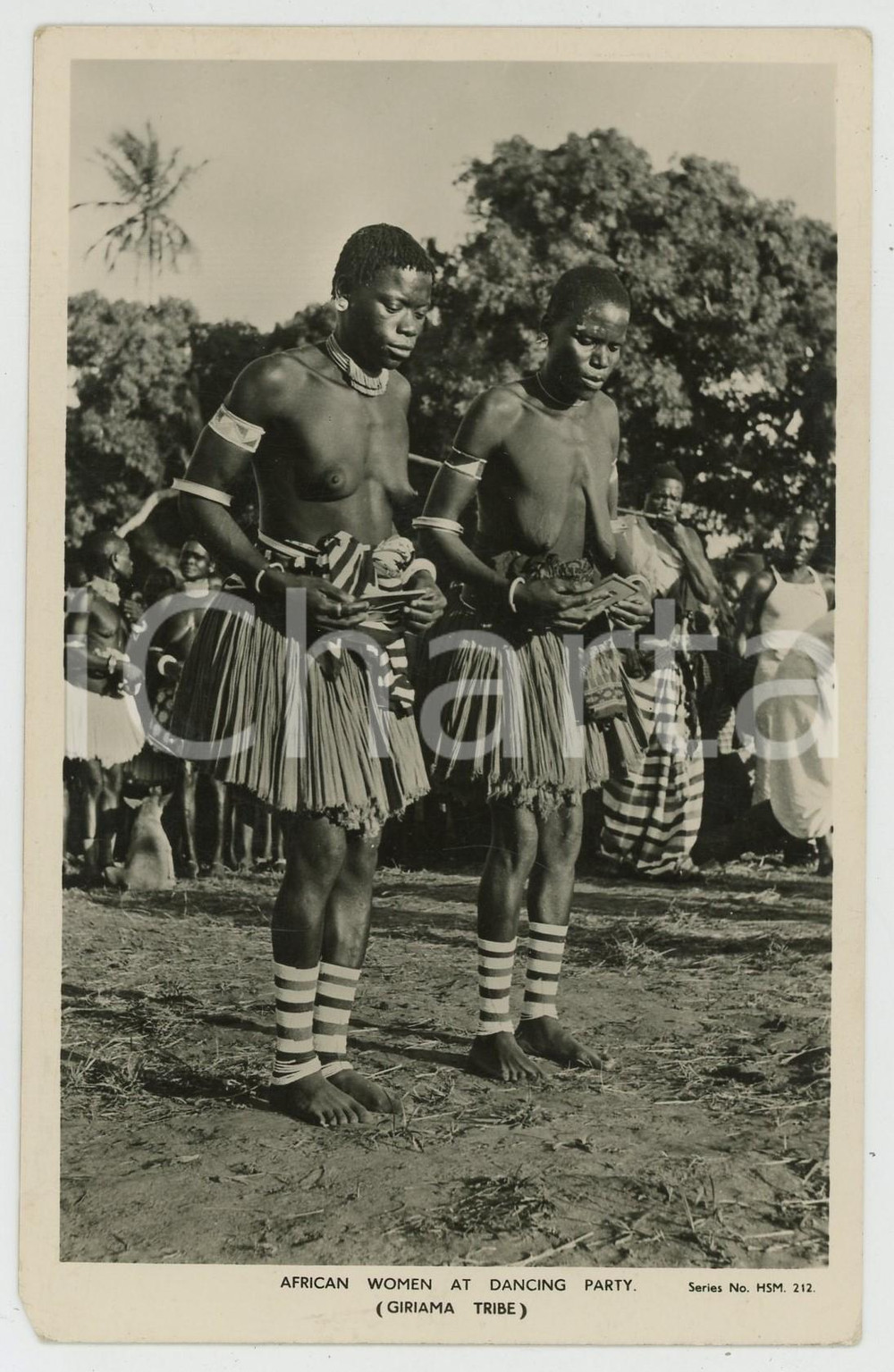 Cartolina originale da collezione 1954 AFRICA Women at dancing party  GIRIAMA tribe RPPC Photo postcard 1