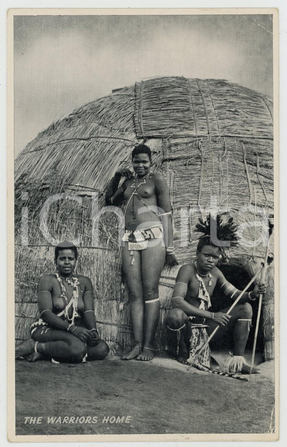 1960 ca AFRICA FOLKLORE The warriors home - RPPC photo postcard Cartolina postale d'epoca, viaggiata ma priva di francobollo.CONDIZIONI: FAIR (lievi piegature)FORMATO: FPEDITORE: Kimble Productions Company    originale e autentica 1