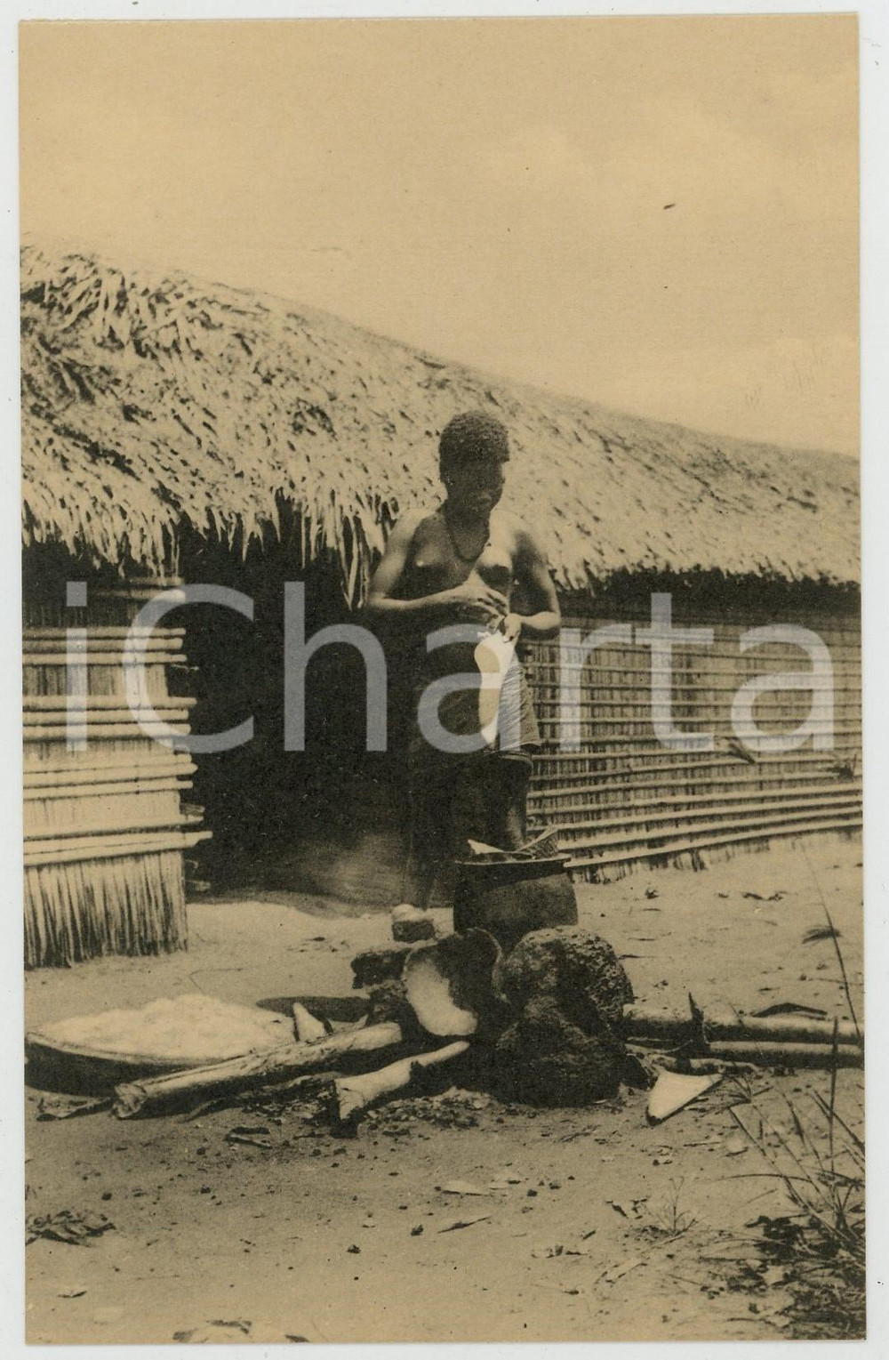 1920 ca CONGO Préparation des Chikwangues chez les BASAKATA - Postcard Cartolina postale d'epoca, non viaggiata.Fotografia della spedizione Maes.CONDIZIONI: GFORMATO: FP    originale e autentica 1