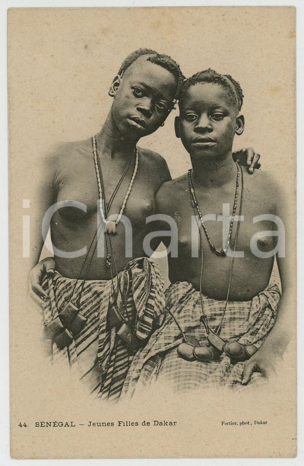 1900 ca SENEGAL Jeunes filles de DAKAR - NU ETHNIQUE Carte postale FP NV  Cartolina postale d'epoca, non viaggiata.CONDIZIONI: FAIR (lievi bruniture)FORMATO: FP    originale e autentica 1