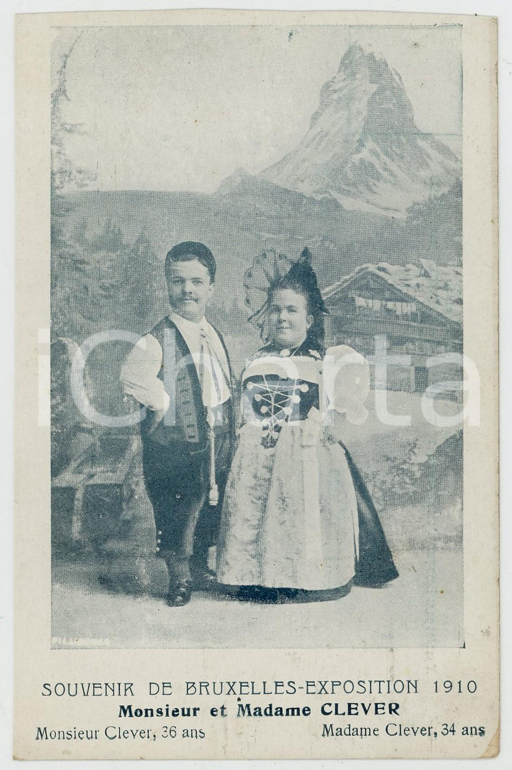 1910 EXPO BRUXELLES - MIDGETS - Monsieur et Madame CLEVER *Carte postale  Cartolina postale d'epoca, non viaggiata.CONDIZIONI: POOR (rifilata al margine superiore; minima sbrecciatura angolare)FORMATO: FP    originale e autentica 1