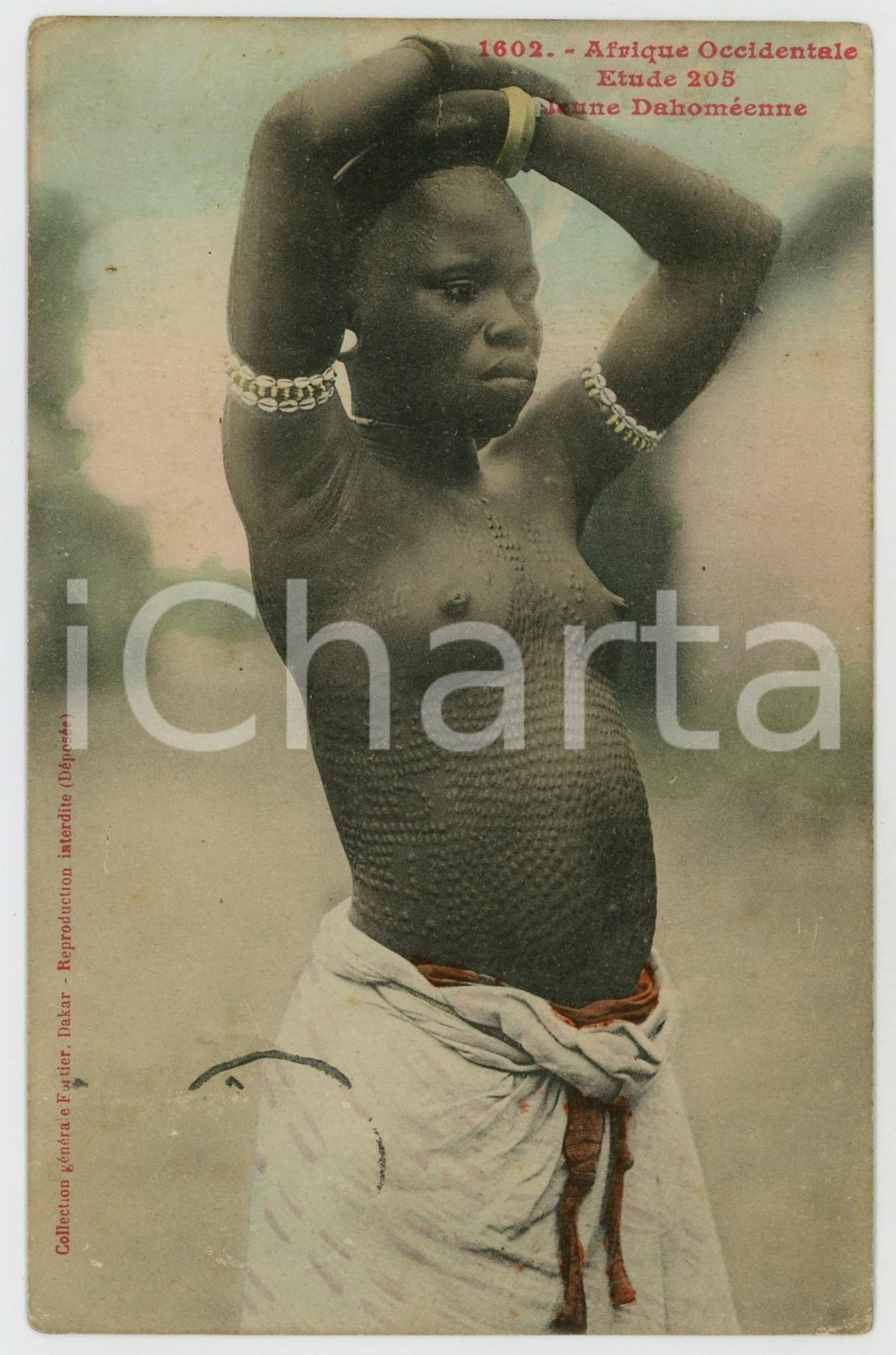 1920 AFRIQUE OCCIDENTALE Jeune Dahoméenne - Etude 205 NU ETHNIQUE Carte postale  Cartolina postale d'epoca, non viaggiata ma con nota manoscritta al verso.EDITORE: Collection g&eacute;n&eacute;rale Fortier, DakarCONDIZIONI: FAIR FORMATO: FP    originale e autentica 1