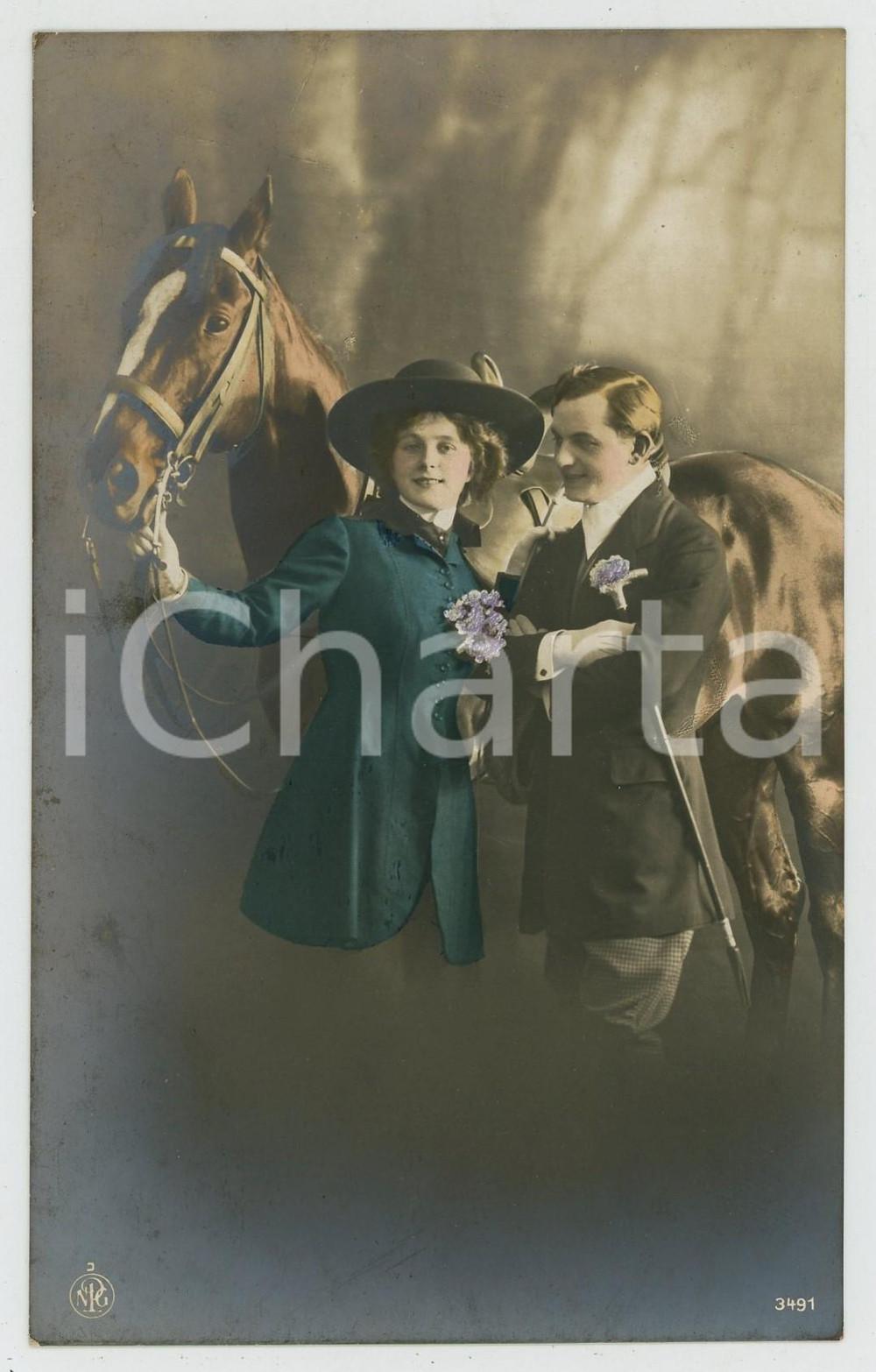 1920 ca COUPLE Romantic lovers and horse - Flowers and whip *Chromo old postcard  Cartolina postale d'epoca, scritta ma non viaggiata.CONDIZIONI: GFORMATO: FP    originale e autentica 1