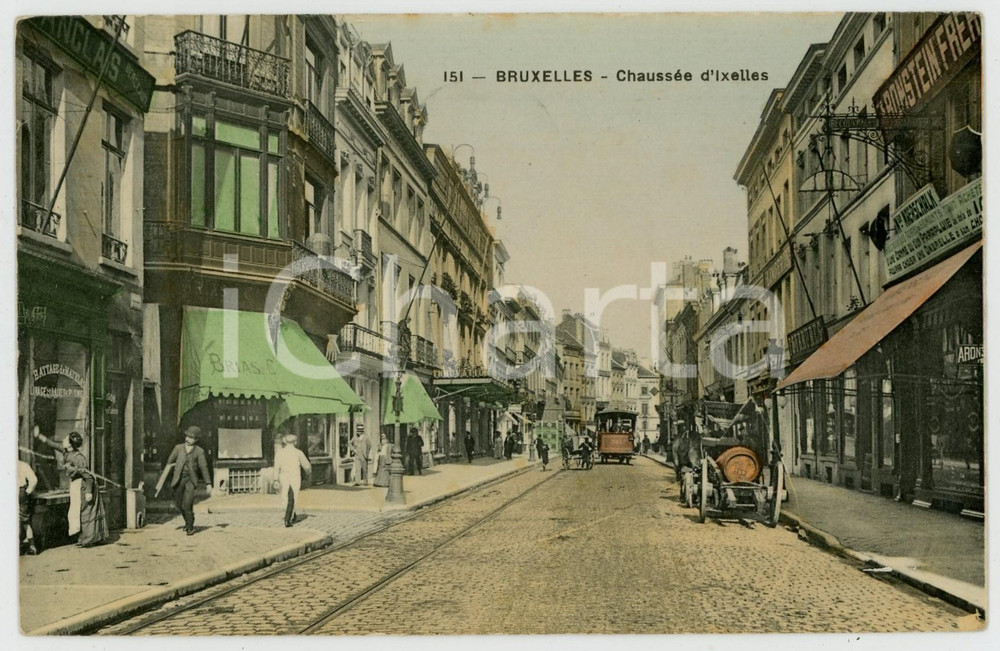 1910 BRUXELLES Chaussée d'IXELLES - CPA Carte postale ANIMEE Cartolina postale, originale d'epoca, viaggiata.Timbro pubblicitario "Bruxelles Exposition". FAIR/discreto piccola impressione di inchiostro al verso; lievi ingiallimenti marginali Formato: 14x9 cm originale e autentica 1