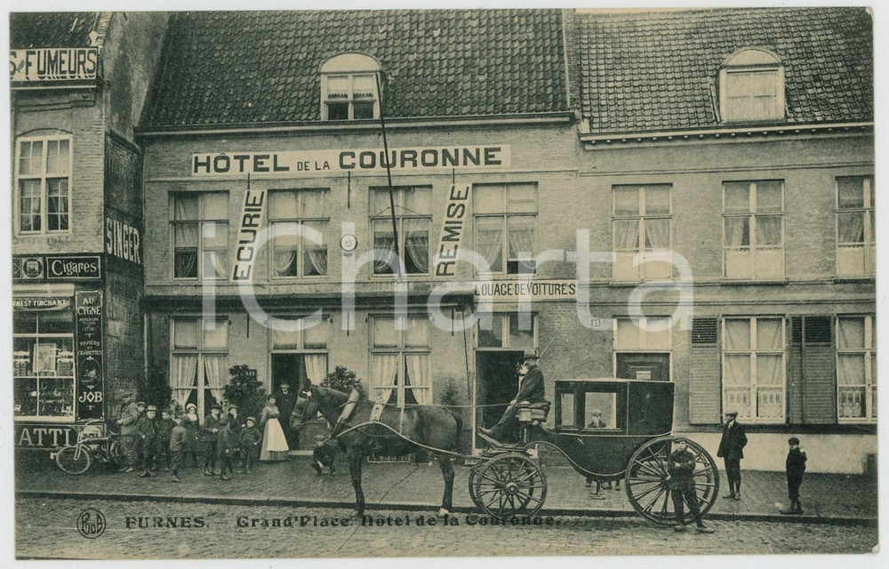 1910 ca VEURNE - FURNES Grand Place - Hotel de la Couronne - Carte postale FP NV  Cartolina d'epoca, non viaggiata. FAIR/discreto Lievi smussature agli angoli Formato: FP originale e autentica 1