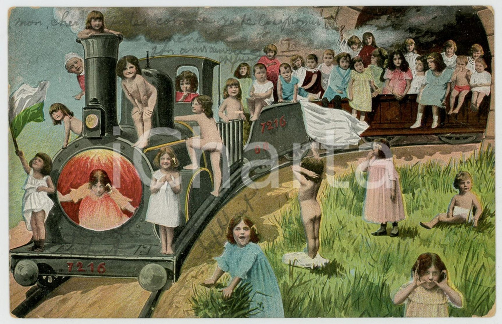 1905 CHILDREN Little girls playing with a train - Postcard FP VG Cartolina postale d'epoca, viaggiata. POOR/danneggiato Lievi smussature agli angoli, piegatura all'angolo superiore destro, affrancatura rimossa Formato: FP originale e autentica 1