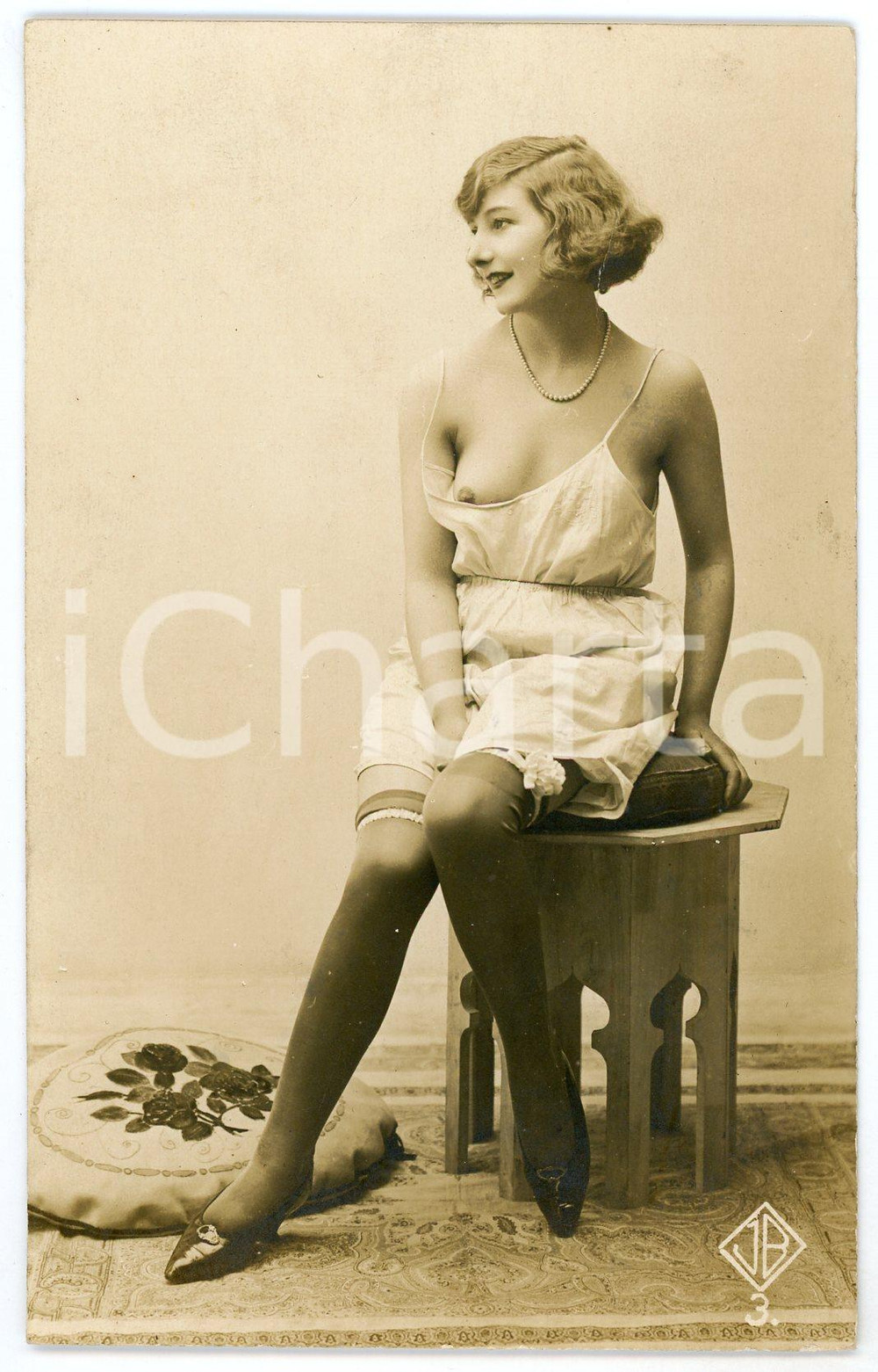 1910 ca VINTAGE EROTIC Woman in lingerie - Postcard topless JB 3  Fotografia seriale d'epoca, in formato cartolina postale, priva di stampa al verso.EDITORE: JB - n&deg;3CONDIZIONI: G FORMATO: 9x14 cm    originale e autentica 1