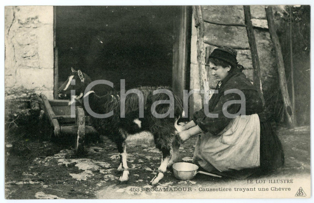 Cartolina originale da collezione 1910 ca ROCAMADOUR  LE LOT ILLUSTRÃ‰ CaussetiÃ¨re trayant une chÃ¨vre  Postcard 1