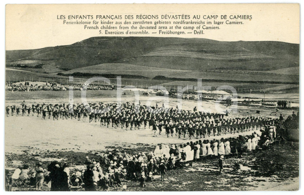 1920 ca CAMP DE CAMIERS (FRANCE) Enfants des régions dévastées - Carte postale Cartolina postale d'epoca, non viaggiata.CONDIZIONI: G FORMATO: FP    originale e autentica 1