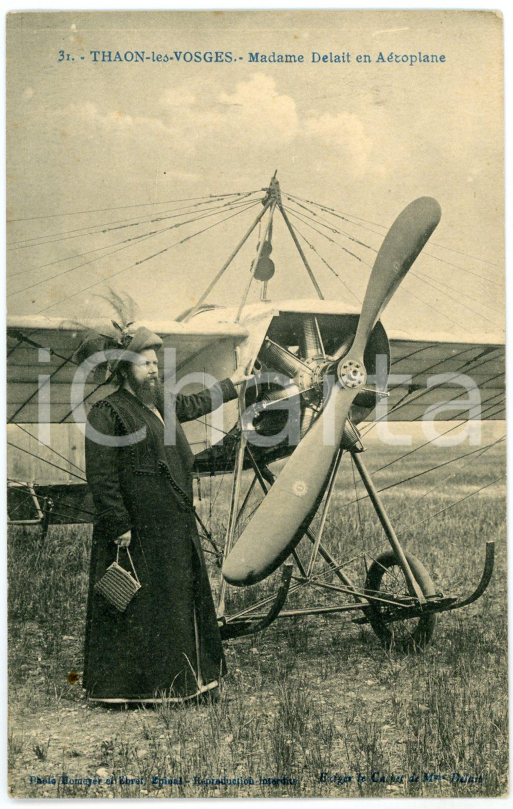 1914 THAON-LES-VOSGES Madame DELAIT en aéroplane - Femme à barbe - Carte postale  Cartolina postale d'epoca, non viaggiata, ma con timbro datario al verso.CONDIZIONI: GFORMATO: FP    originale e autentica 1