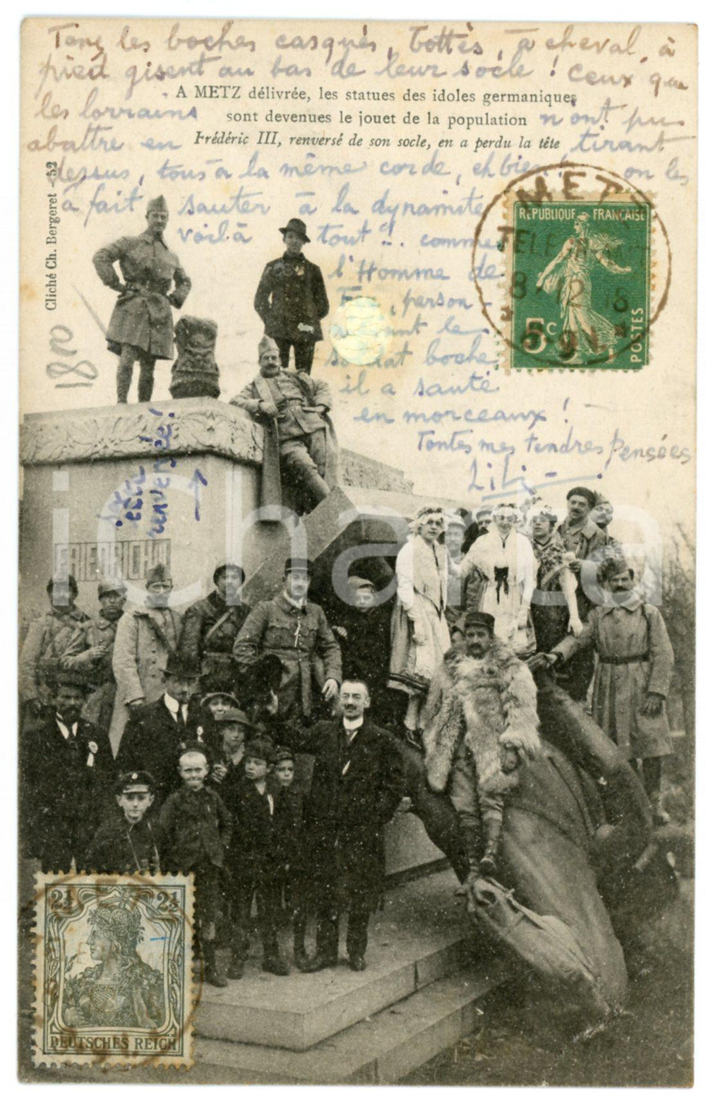 1918 METZ - FRANCE Statue du Frédéric III renversé de son socle - Carte postale  Cartolina postale d'epoca, viaggiata. FAIR/discreto Lievi smussature agli angoli Formato: 13x8 originale e autentica 1