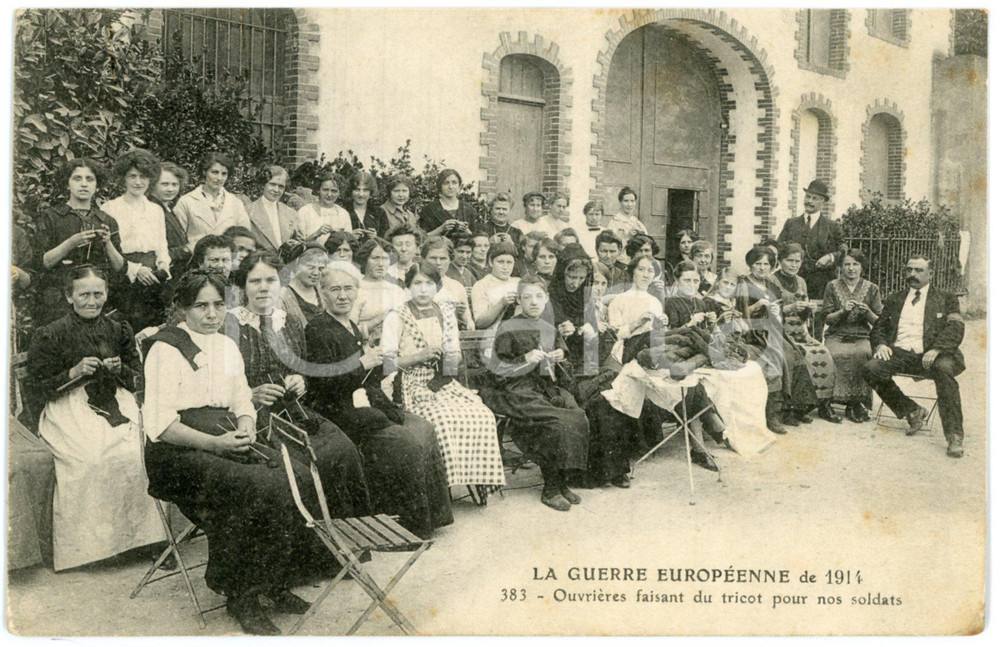 1914 WW1 FRANCE Guerre EuropÃ©enne - OuvriÃ¨res faisant du tricot pour nos soldats  Cartolina postale d'epoca, non viaggiata.CONDIZIONI: GFORMATO: FP    originale e autentica 1