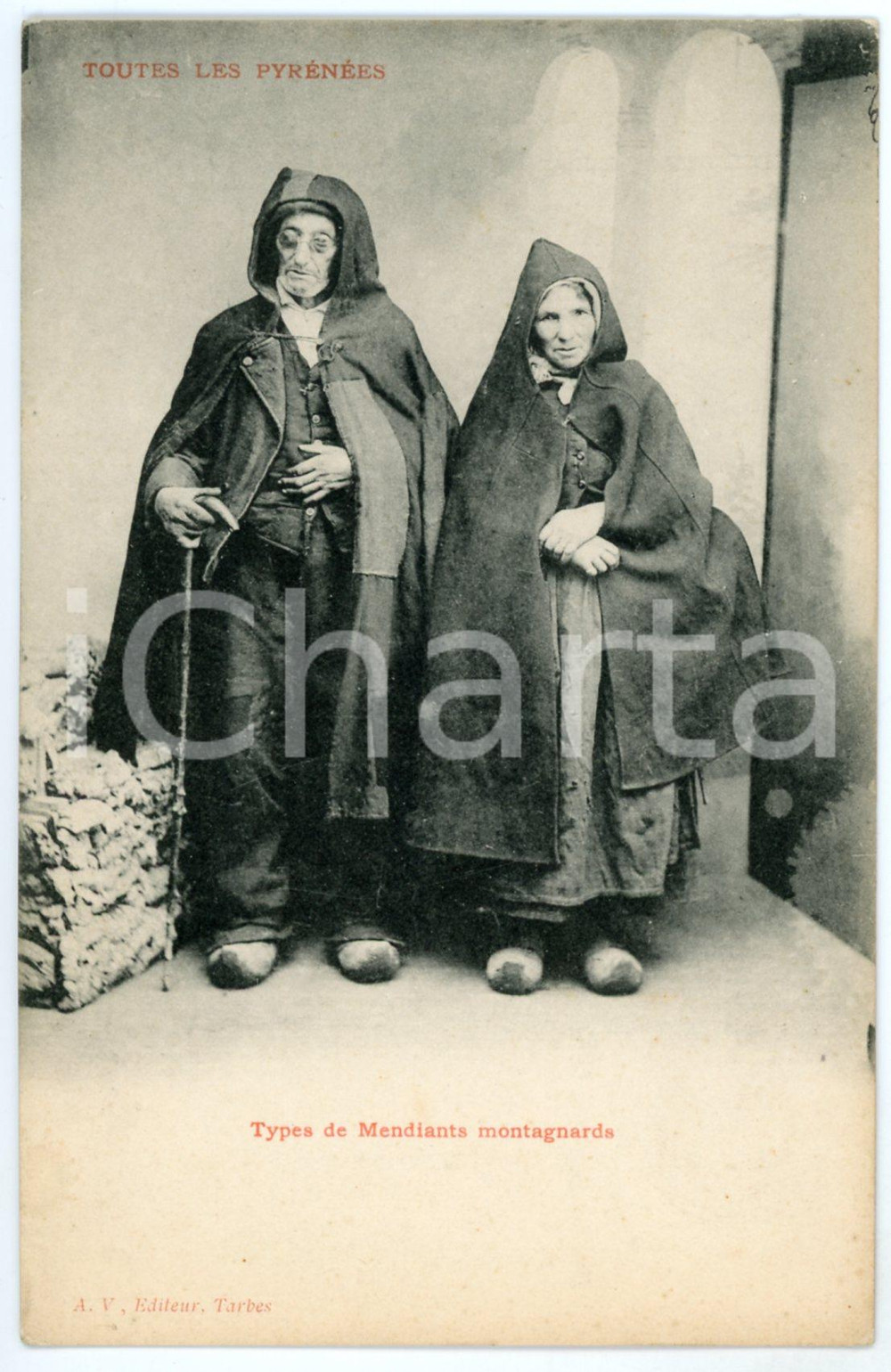 1920 ca TOUT LES PYRÉNÉES Types de mendiants montagnards - Carte postale FP NV  Cartolina d'epoca, non viaggiata. FAIR/discreto Lievi smussature agli angoli Formato: FP originale e autentica 1