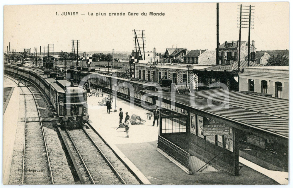 1910 ca JUVISY-SUR-ORGE (FRANCE) La plus grande gare du Monde - Carte postale FP  Cartolina d'epoca, non viaggiata. FAIR/discreto Lievi smussature agli angoli Formato: FP originale e autentica 1