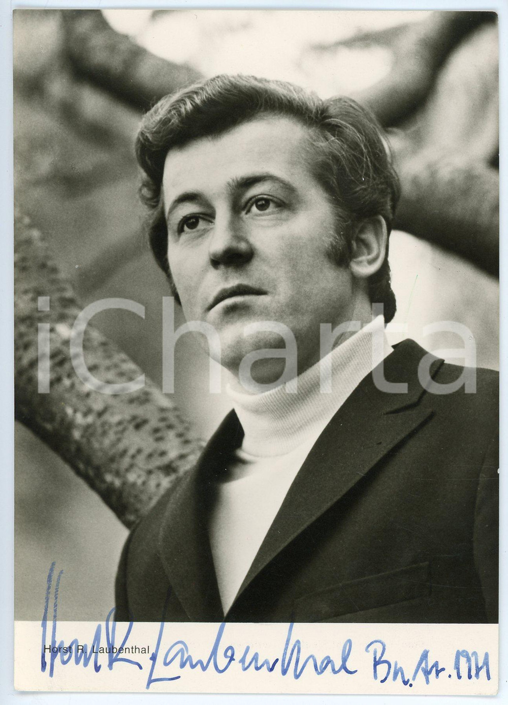 1971 Horst LAUBENTHAL German tenor - AUTOGRAPHED photo 10x15 cm Fotografia d'epoca, con autografo. CONDIZIONI: GFORMATO: 10x15 cm     originale e autentica 1