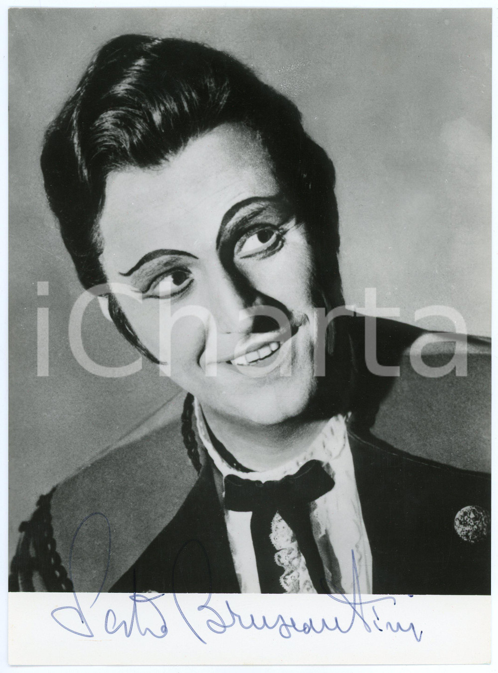 1971 Sesto BRUSCANTINI baritono - Figaro ^Fotografia con AUTOGRAFO 18x24 Fotografia d'epoca, con autografo. CONDIZIONI: GFORMATO: 18x24 cm     originale e autentica 1