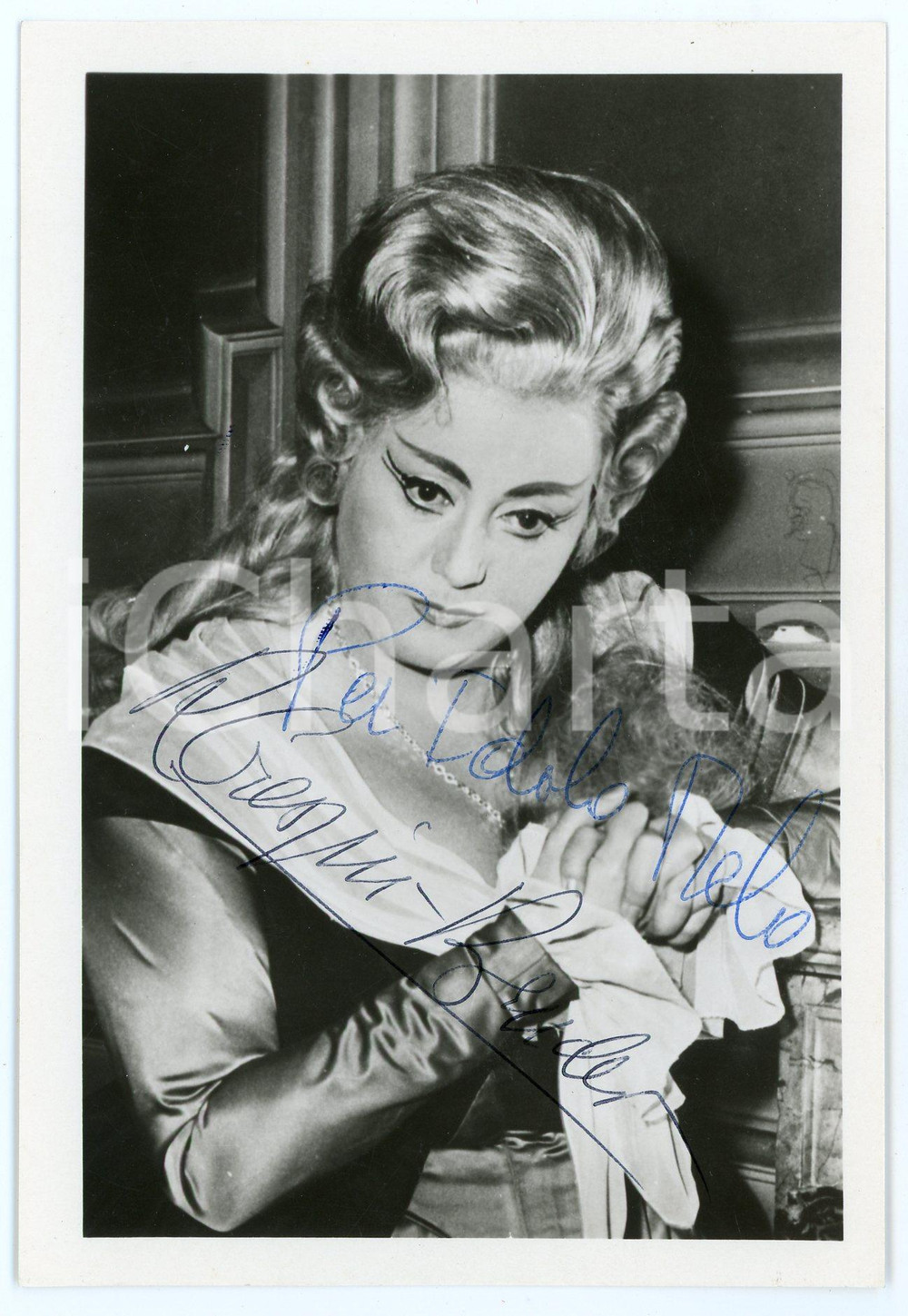1962 Régine CRESPIN French soprano - AUTOGRAPHED Photo 10x15 cm Fotografia seriale d'epoca, con autografo. CONDIZIONI: GFORMATO: 10x15 cm     originale e autentica 1