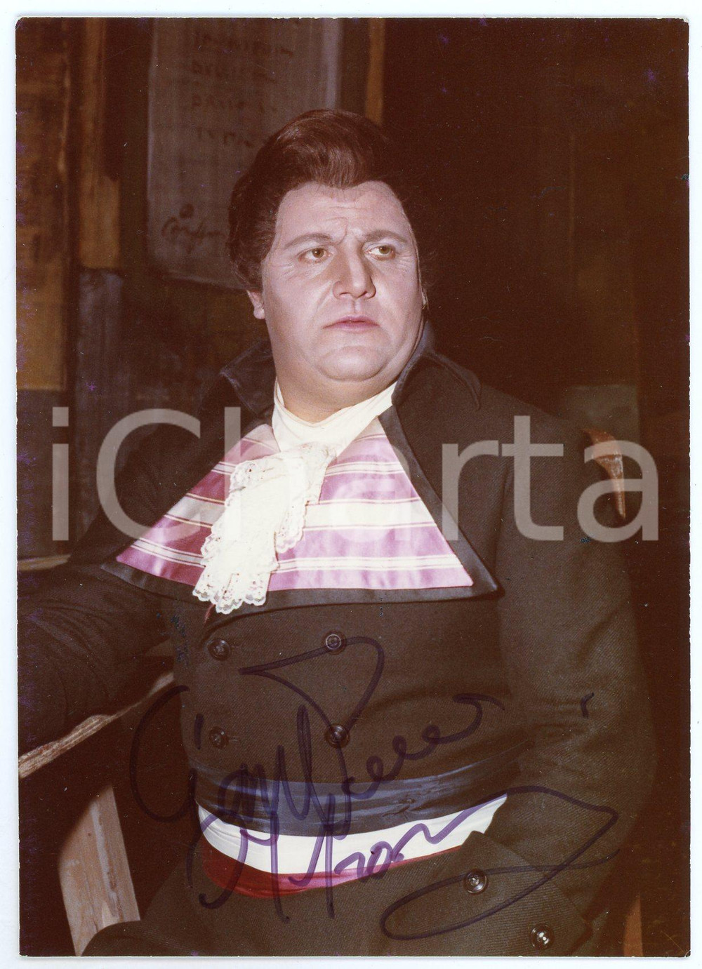 1972 LIRICA Baritono Gian Piero MASTROMEI in "Andrea Chénier" Foto con AUTOGRAFO Fotografia  d'epoca, con autografo. CONDIZIONI: GFORMATO: 10x14 cm     originale e autentica 1