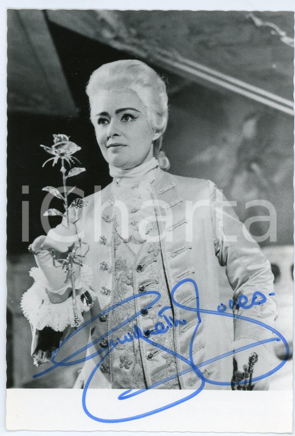 1969 Gwyneth JONES - "Il cavaliere della rosa" - Foto con AUTOGRAFO 10x15 cm Fotografia d'epoca, con autografo. CONDIZIONI: GFORMATO: 10x15 cm     originale e autentica 1