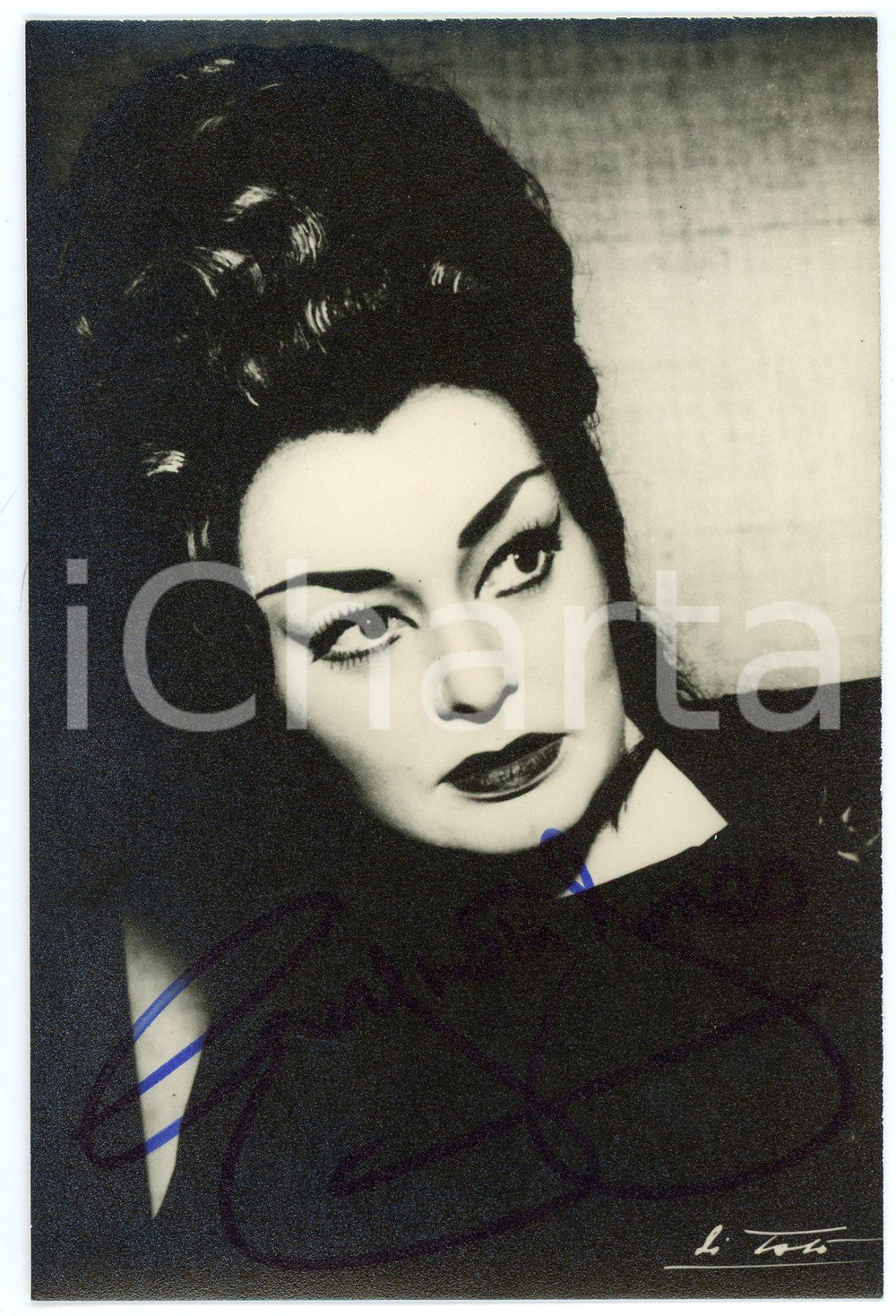 1969 Gwyneth JONES soprano as Medea - AUTOGRAPHED photo 10x15 cm Fotografia d'epoca, con autografo. CONDIZIONI: GFORMATO: 10x15 cm     originale e autentica 1