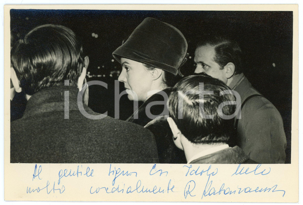 1965 LIRICA Soprano Raina KABAIVANSKA - Foto con AUTOGRAFO 18x12 cm Fotografia d'epoca, con messaggio autografo. CONDIZIONI: GFORMATO: 18x12 cm     originale e autentica 1