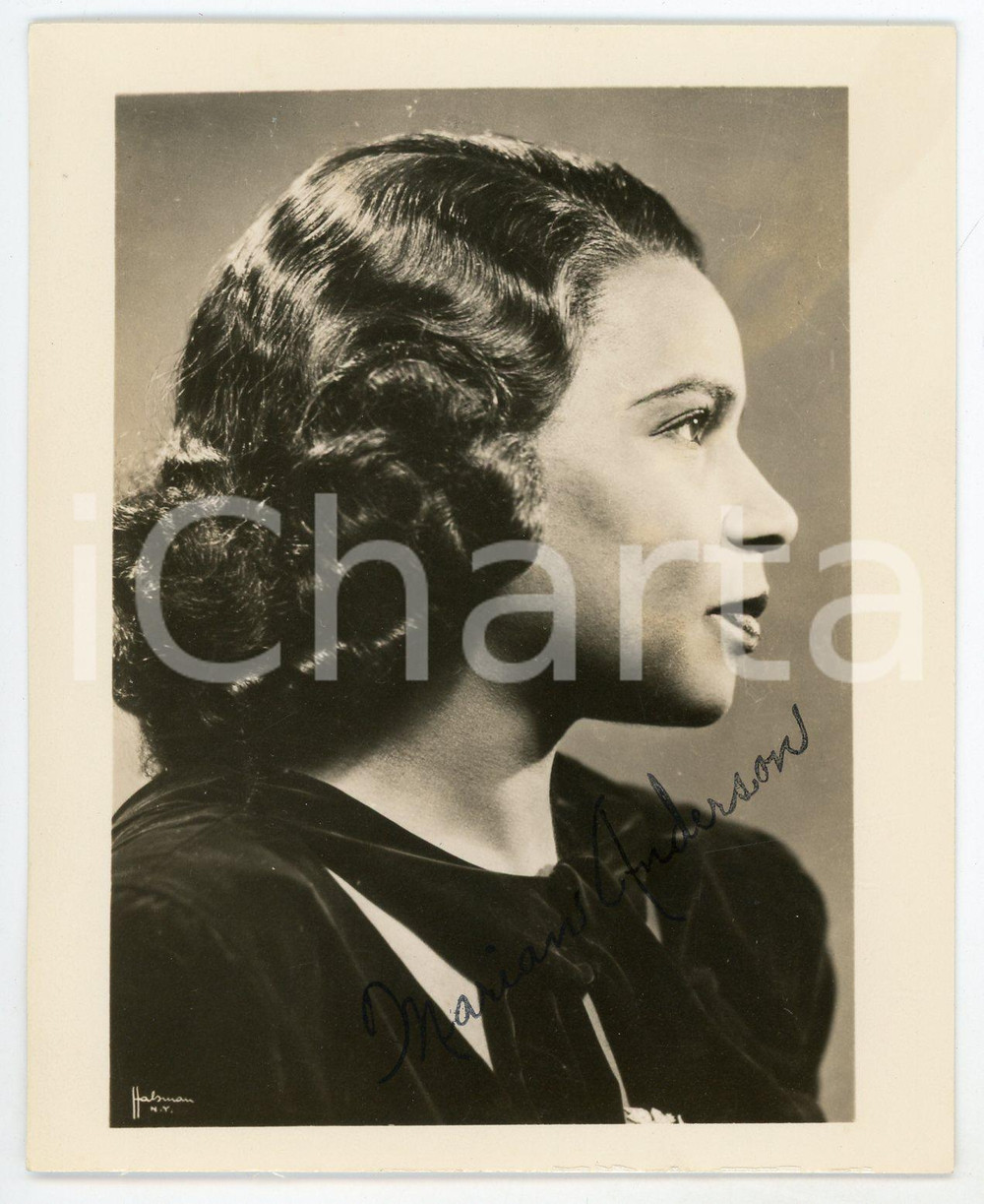 1950 Marian ANDERSON American contralto - Portrait - AUTOGRAPHED photo 10x13 cm Fotografia d'epoca, con autografo. CONDIZIONI: GFORMATO: 10x13 cm     originale e autentica 1