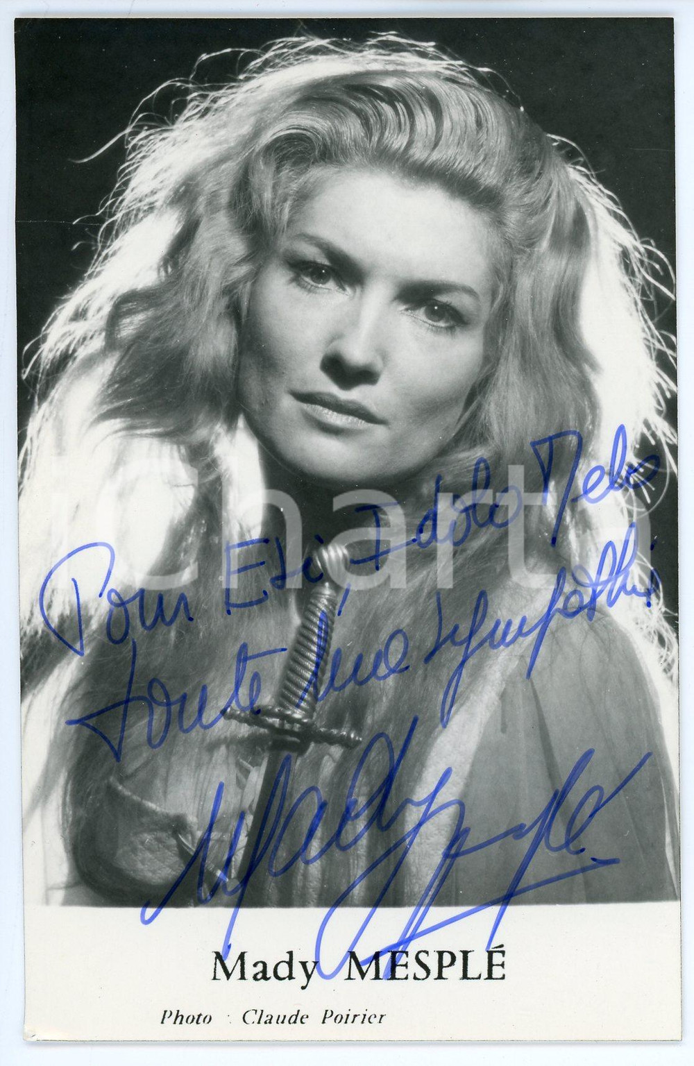 1968 Mady MESPLE' soprano - AUTOGRAPHED photo 9x14 cm Fotografia seriale d'epoca, con autografo. CONDIZIONI: F (piegatura al lato sinistro; minima sbrecciatura al lato inferiore)FORMATO: 9x14 cm     originale e autentica 1