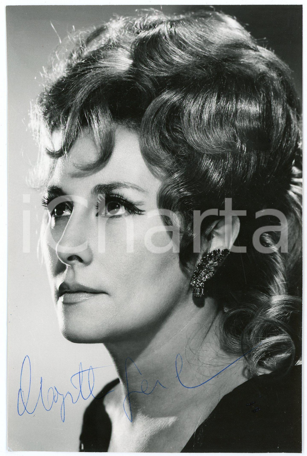1970 ARGENTINA Soprano Myrtha GARBARINI - AUTOGRAPHED Photo 12x18 cm Fotografia d'epoca, con autografo. CONDIZIONI: GFORMATO: 12x18 cm     originale e autentica 1