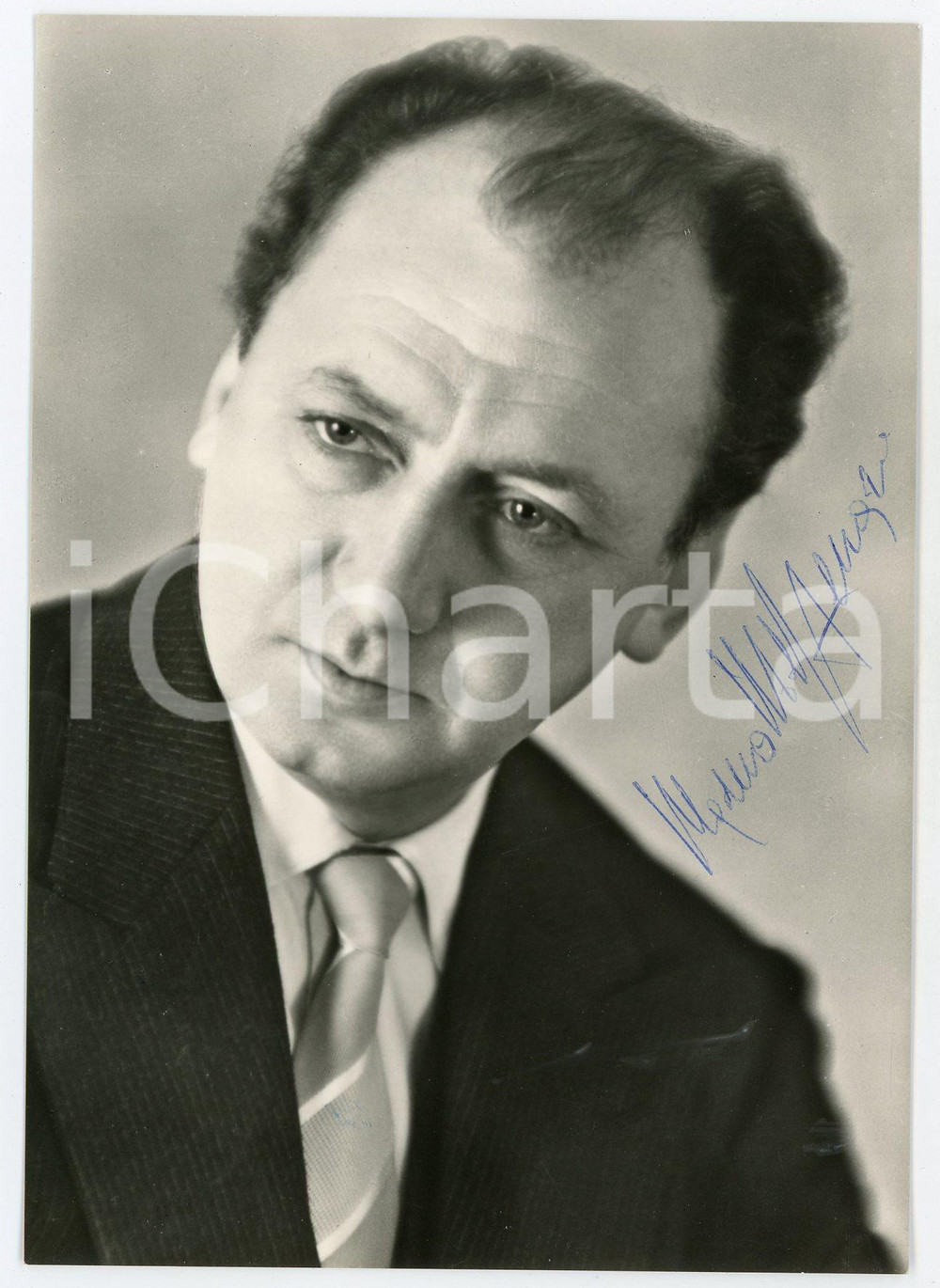 1972 Manno WOLF-FERRARI direttore d'orchestra - Foto con AUTOGRAFO Fotografia d'epoca, con autografo. CONDIZIONI: F (lievi macchie in trasparenza)FORMATO: 10x15 cm     originale e autentica 1