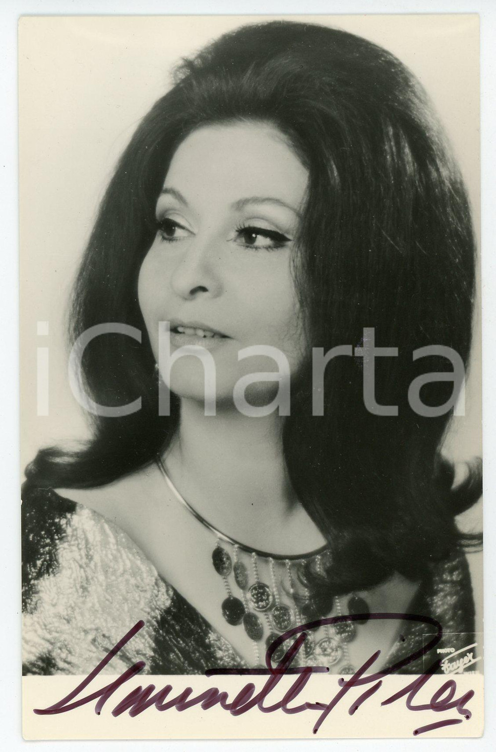 1971 Jeannette PILOU soprano - AUTOGRAPHED Photo 9x14 cm Fotografia seriale d'epoca, con autografo. CONDIZIONI: GFORMATO: 9x14 cm     originale e autentica 1