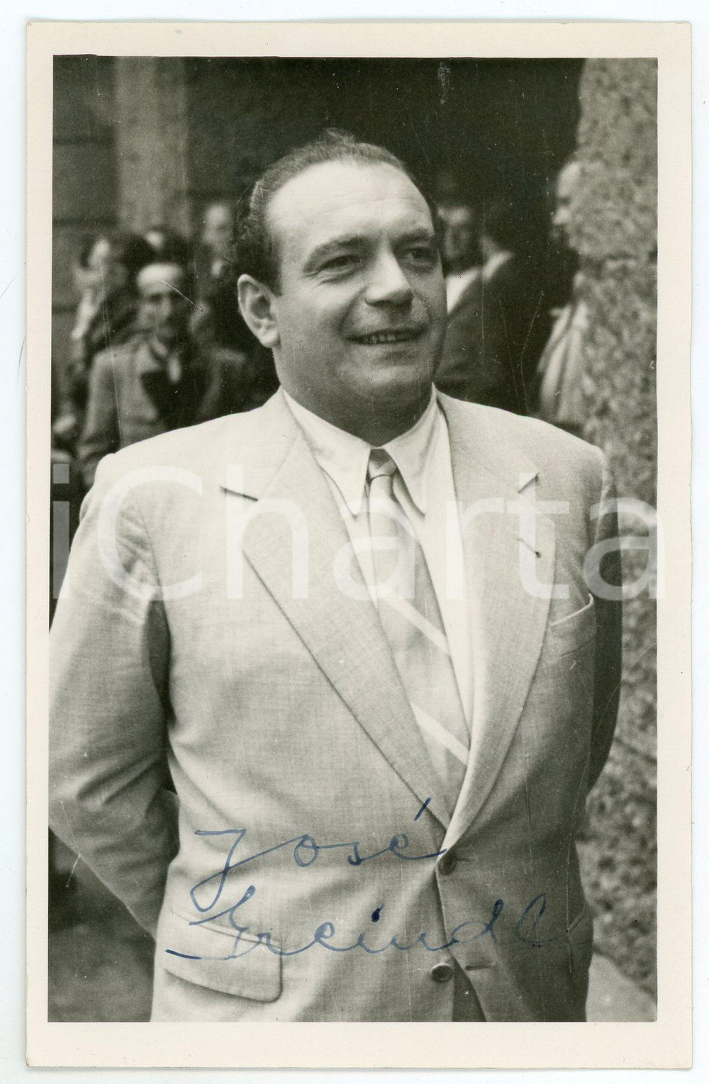 1951 Josef GREINDL German bass - Portrait - SIGNED photo 9x14 cm Fotografia d'epoca, con autografo. CONDIZIONI: G (minima macchia al lato superiore)FORMATO: 9x14 cm    originale e autentica 1