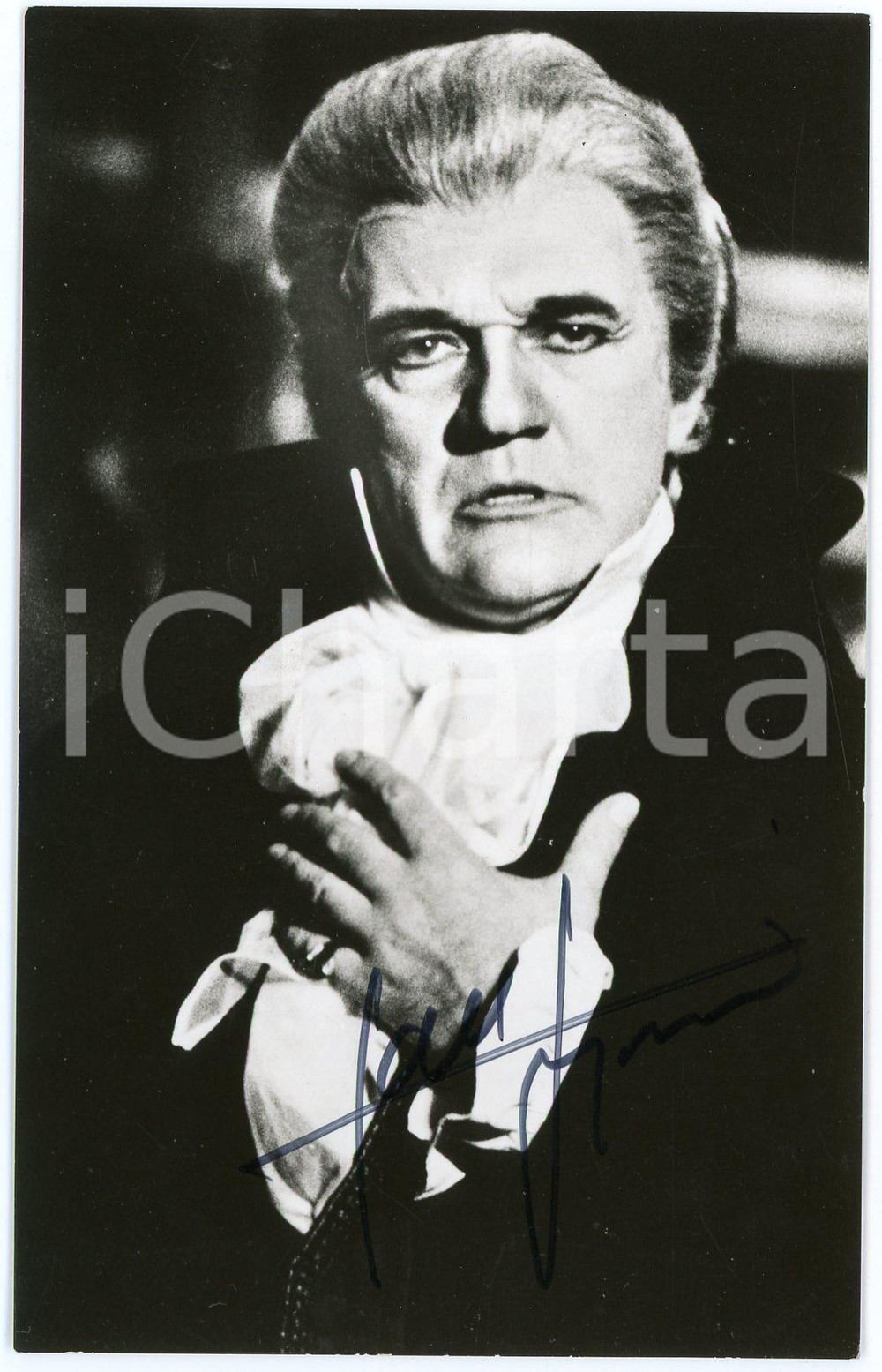 1966 LIRICA Baritono Gabriel BACQUIER - "Tosca" - Foto con AUTOGRAFO 9x14 cm Fotografia d'epoca, con autografo. CONDIZIONI: GFORMATO: 9x14 cm     originale e autentica 1