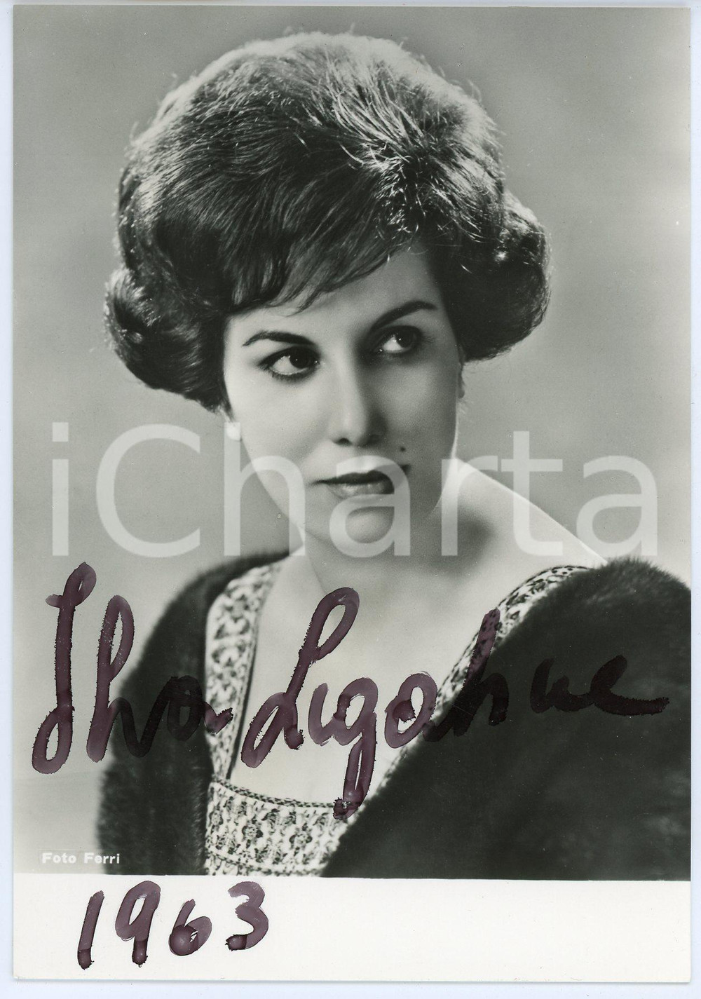 1963 Ilva LIGABUE soprano - Ritratto - Foto con AUTOGRAFO 10x15 cm Fotografia d'epoca, con autografo. CONDIZIONI: GFORMATO: 10x15 cm     originale e autentica 1