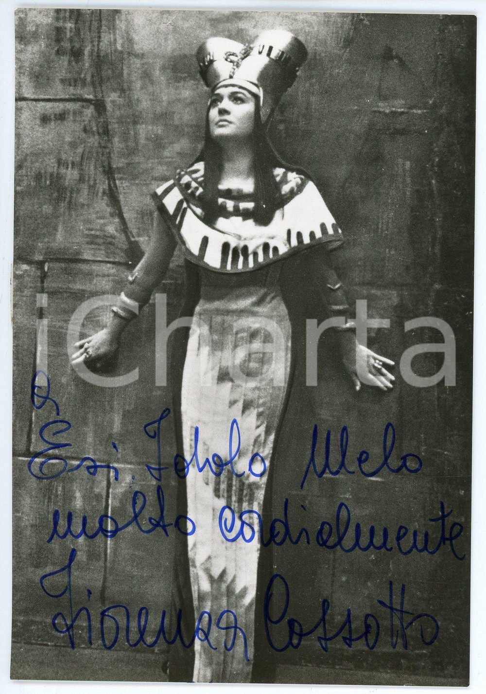 1965 ca LIRICA Fiorenza COSSOTTO mezzosoprano in "Aida" ^Foto AUTOGRAFO Fotografia d'epoca, con autografo. CONDIZIONI: G (ma residui cartacei e di adesivo al verso)FORMATO: 10x15 cm    originale e autentica 1