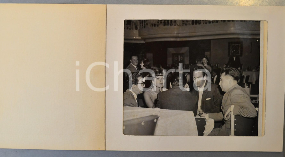 1960 ca MEXICO CITY Silvana PAMPANINI - Dinner - EL PATIO restaurant  Fotografia d'epoca, inserita in biglietto-passepartout pubblicitario in cartoncino del ristorante.CONDIZIONI: G (lievi tracce d'uso)FORMATO: 30x24 cm    originale e autentica 1