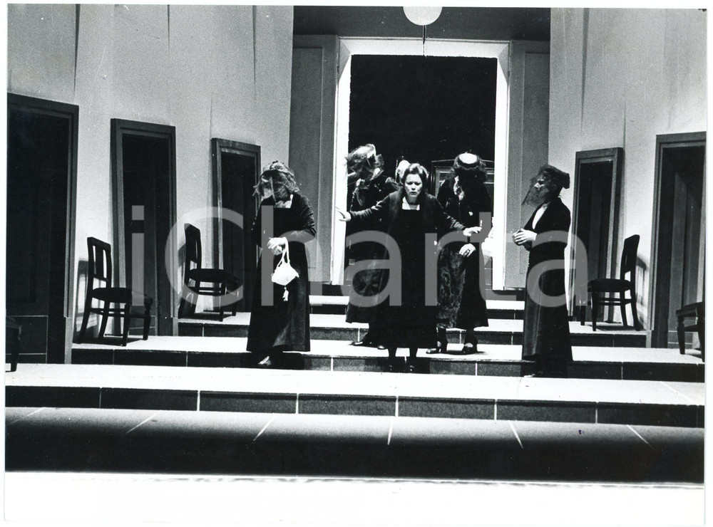 1978 BRESCIA Compagnia della Loggetta "La vita che ti diedi" - Valeria MORICONI  Fotografia originale, con timbro e didascalia al verso. GOOD/buono  Formato: 24x18 cm originale e autentica 1