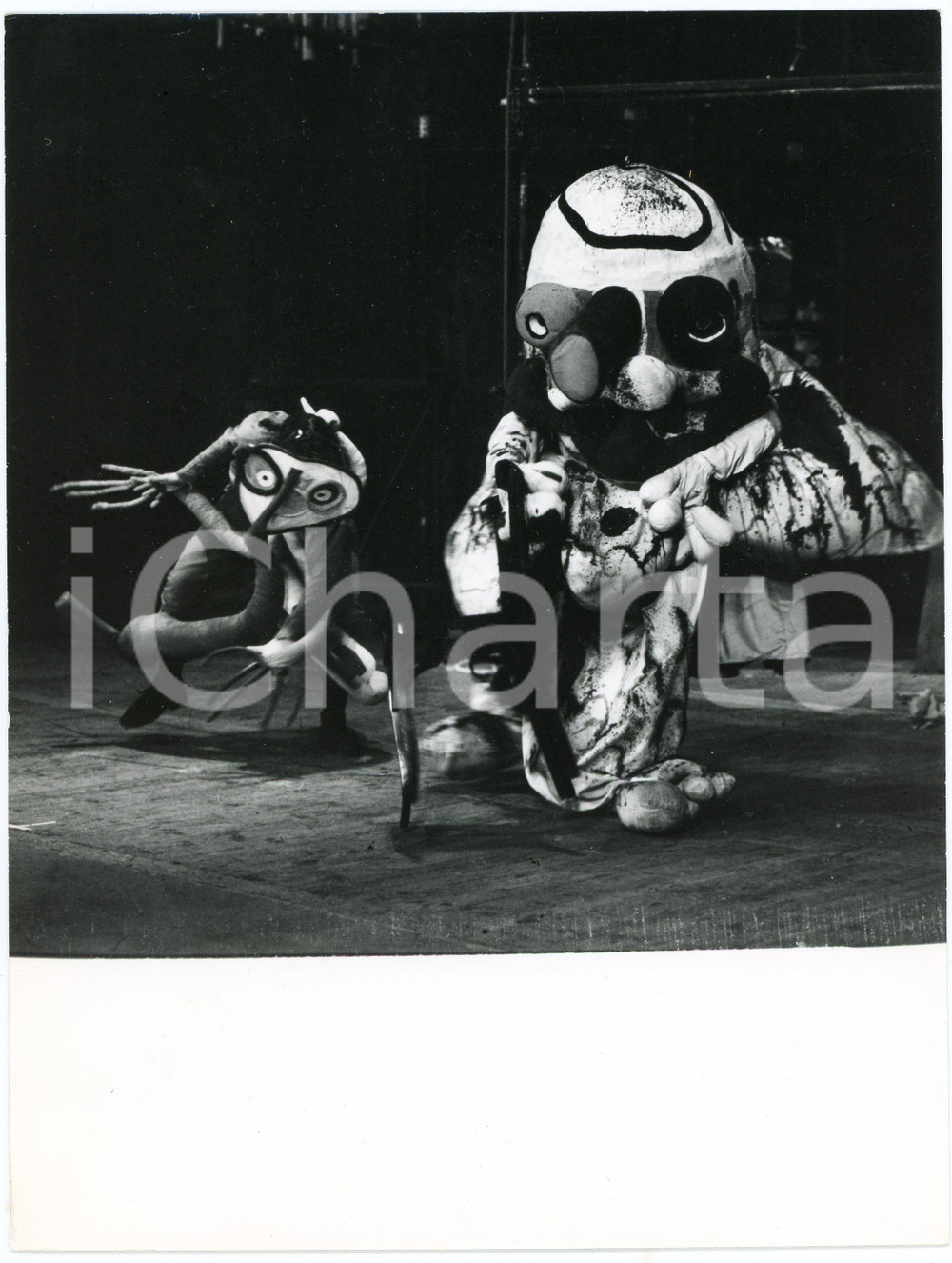 1980 ca TEATRO ITALIA Spettacolo "Mirò" - Foto di scena  Fotografia originale. GOOD/buono ma difetti di stampa Formato: 18x24 cm originale e autentica 1