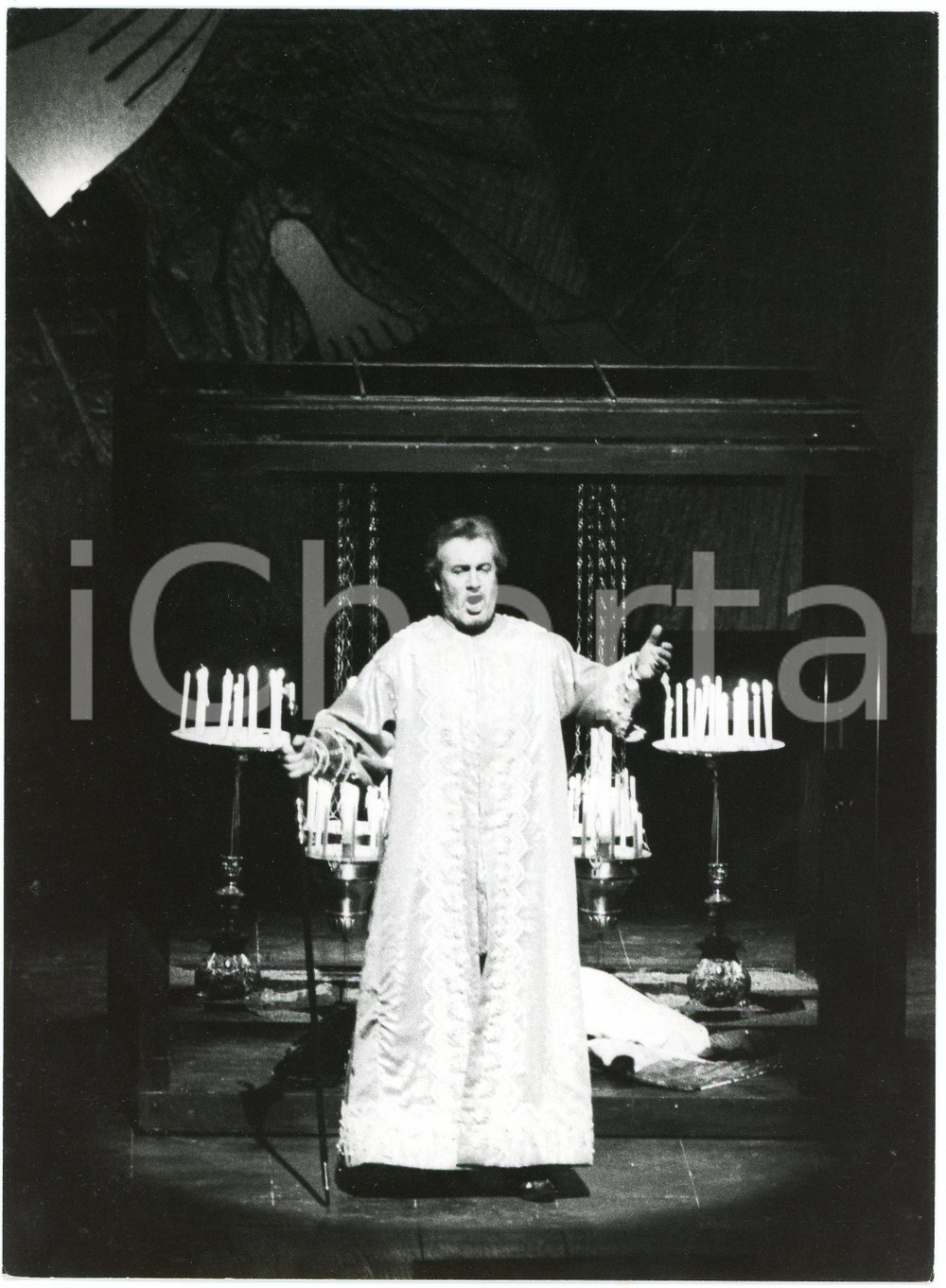 1979 MILANO TEATRO ALLA SCALA "Boris Godunov" - Nicolai GHIAUROV *Foto di scena Fotografia originale, con didascalia al verso. GOOD/buono  Formato: 18x24 cm originale e autentica 1