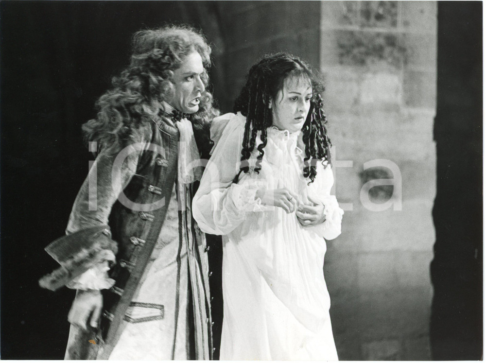 1978 ROMA TEATRO "L'école des femmes" MOLIERE - Didier SANDRE Dominique VALADIE  Fotografia originale, con didascalia al verso. GOOD/buono  Formato: 24x18 cm originale e autentica 1