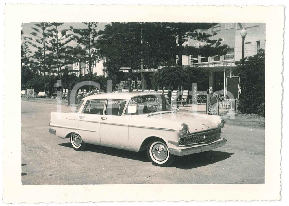 1960 ca BORDIGHERA Opel Kapitan P 2,6 - Fotografia 14x10 cm (1)  Fotografia d'epoca. GOOD/buono  Formato: 14x10 originale e autentica 1