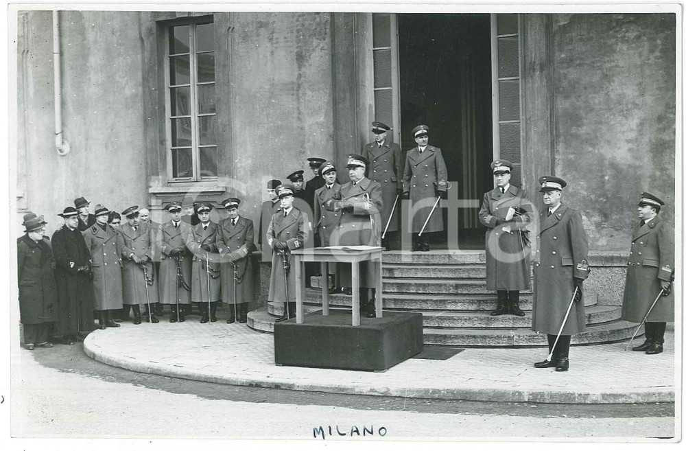 1940 ca MILANO Scuola Militare TEULIE' Cerimonia con il Duca di Bergamo (2) Foto  Fotografia d'epoca.FOTOGRAFO: Farabola - Milano GOOD/buono  Formato: 18x12 cm originale e autentica 1