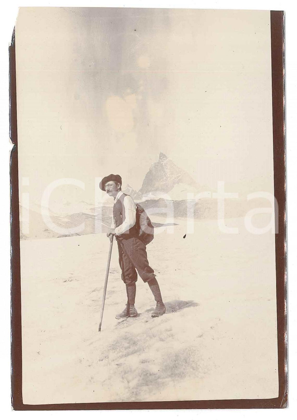 1905 SVIZZERA GHIACCIAIO DEL GORNER Vittorio Ronchetti sul Gornergletscher Foto Fotografia d'epoca. POOR/danneggiato Lievi smussature agli angoli, mancanza all'angolo superiore sinistro Formato: 9x13 originale e autentica 1