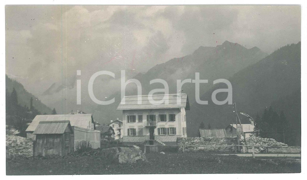 1920 ca MACUGNAGA Panorama con rifugio - Fotografia 13x8 cm Fotografia d'epoca. FAIR/discreto Lievi smussature agli angoli Formato: 13x8 originale e autentica 1