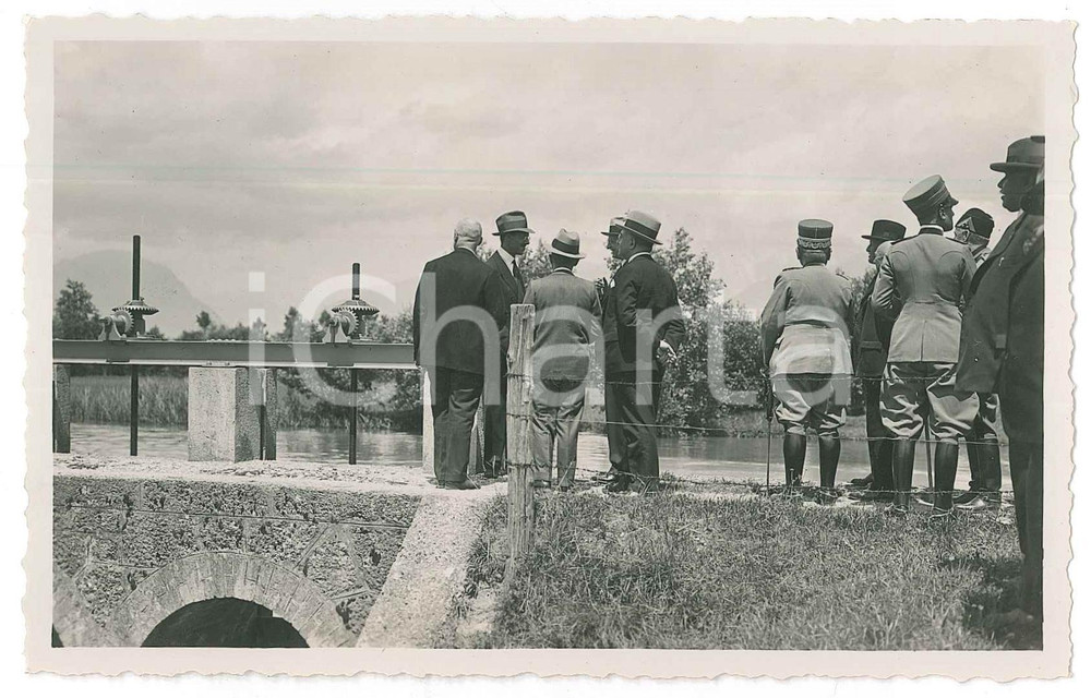 1925 ca UDINE Area delle Rogge - Autorità in visita (1) Foto 14x9 cm Fotografia d'epoca, in formato cartolina postale. GOOD/buono  Formato: 14x9 cm originale e autentica 1